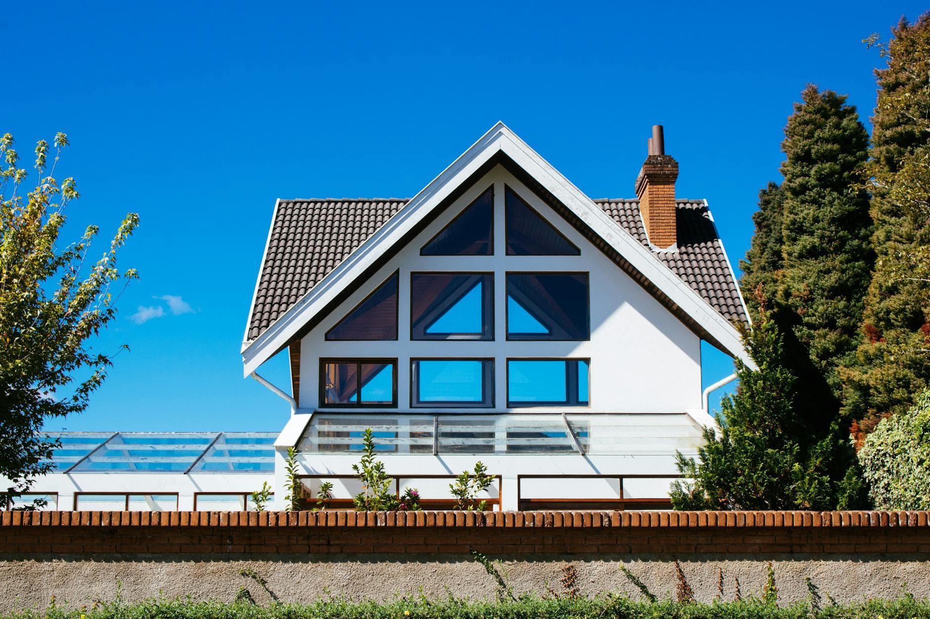 Комплексное остекление загородного дома Veka Softline 82